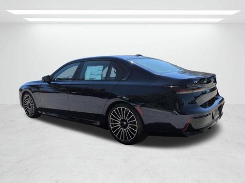 Tanzanite Blue II Metallic 2026 BMW i7 EDrive50