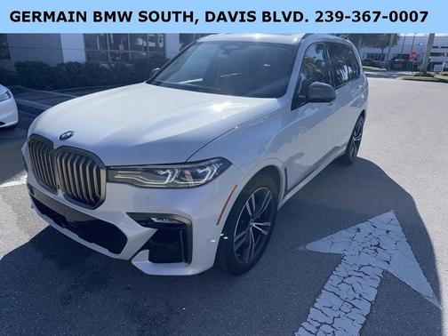 2022 BMW X7 M50i