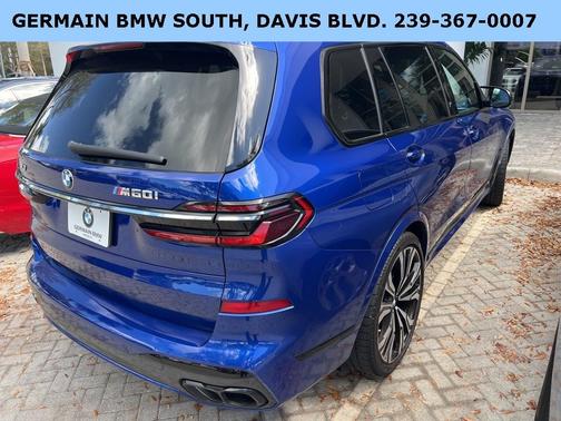 2023 BMW X7 M60i