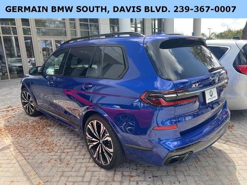 2023 BMW X7 M60i