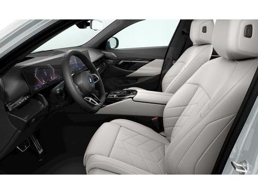 Gray Metallic 2027 BMW 550e 550E XDRIVE