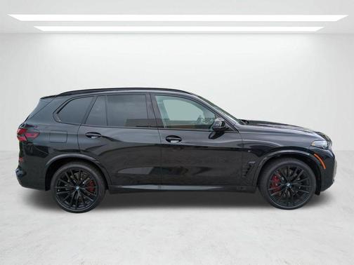 Black Sapphire Metallic 2026 BMW X5 M60i