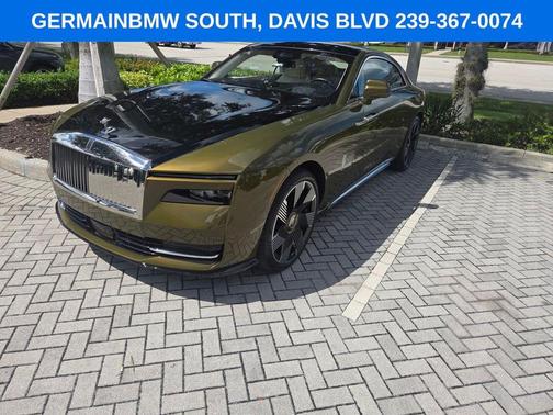 Green 2024 Rolls-Royce Spectre