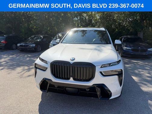 Mineral White Metallic 2023 BMW X7 xDrive40i