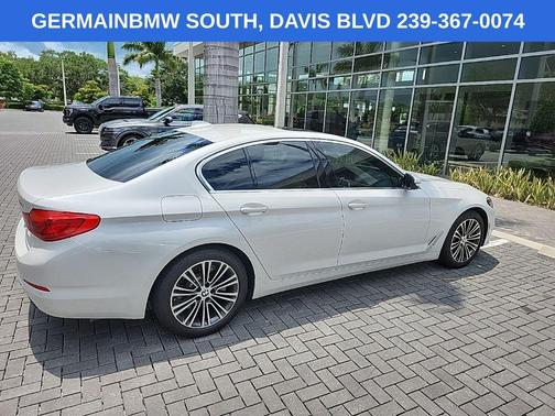 Mineral White Metallic 2019 BMW 530 i