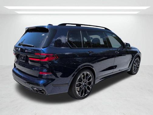 Tanzanite Blue II Metallic 2027 BMW X7 M60i