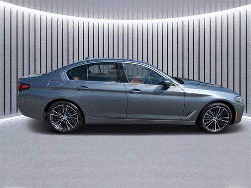 2022 BMW 540 i