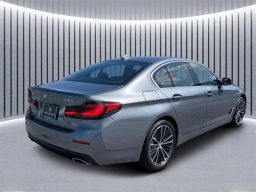 2022 BMW 540 i