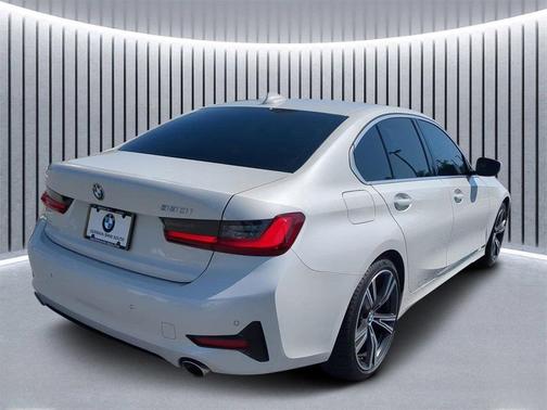 2022 BMW 330 i