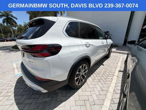 Alpine White 2024 BMW X5 xDrive40i