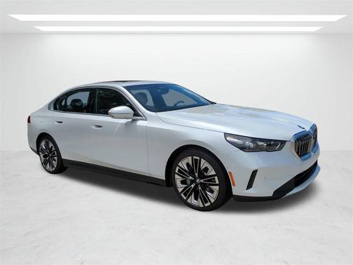 2025 BMW 530 i
