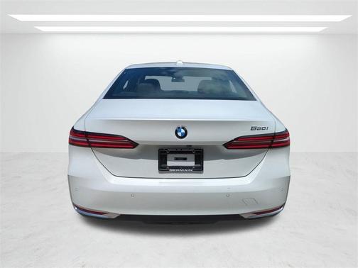 2025 BMW 530 i