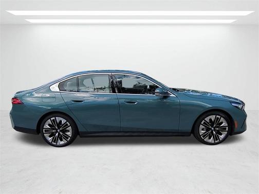 2026 BMW 530 i