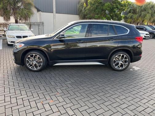 2022 BMW X1 sDrive28i