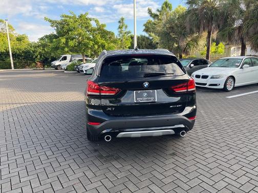 2022 BMW X1 sDrive28i