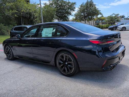 Tanzanite Blue II Metallic 2026 BMW 760 760i xDrive