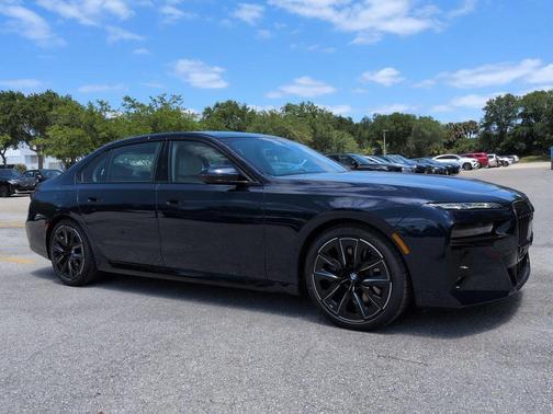 Tanzanite Blue II Metallic 2026 BMW 760 760i xDrive