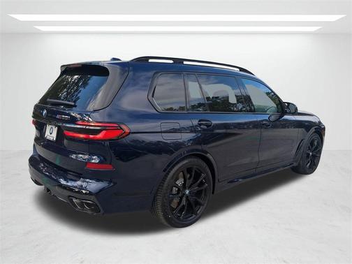 2026 BMW X7 M60i