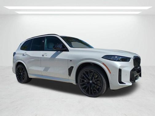 Mineral White Metallic 2026 BMW X5 M60i