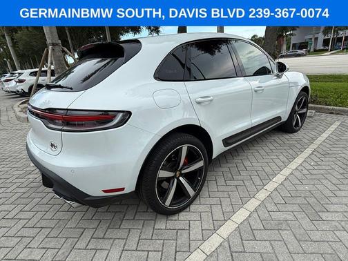 Carrara White Metallic 2022 Porsche Macan S