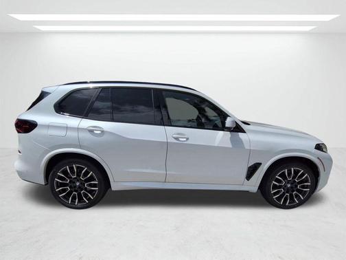 Mineral White Metallic 2026 BMW X5 xDrive40i