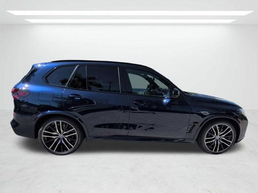Tanzanite Blue II Metallic 2026 BMW X5 M60i