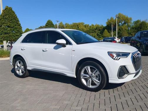 2024 Audi Q3 45 S line Premium