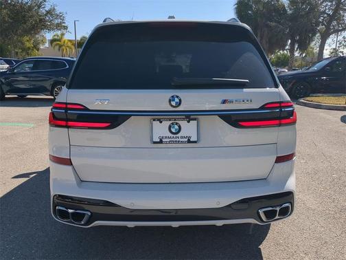 2026 BMW X7 M60i