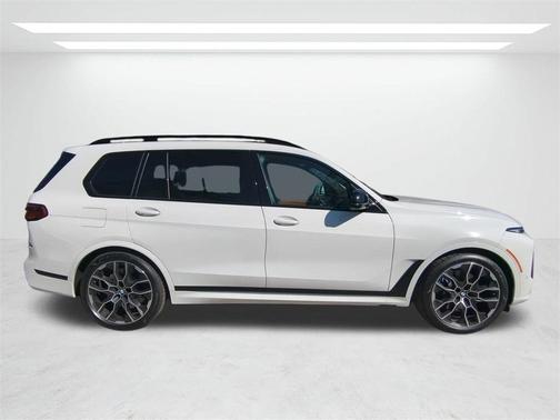 2026 BMW X7 M60i