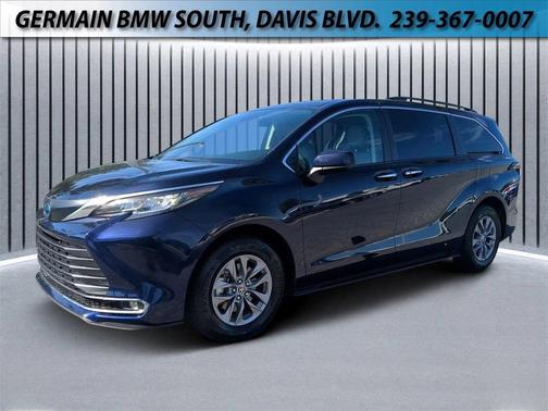 2023 Toyota Sienna XLE