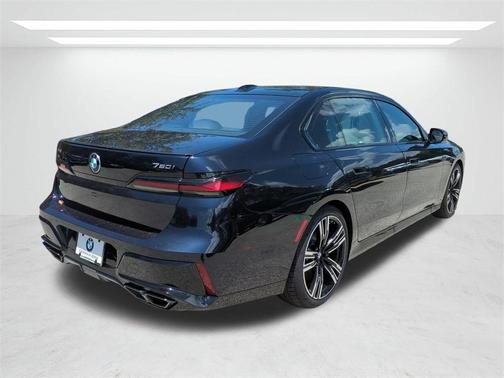 2025 BMW 760 760i xDrive