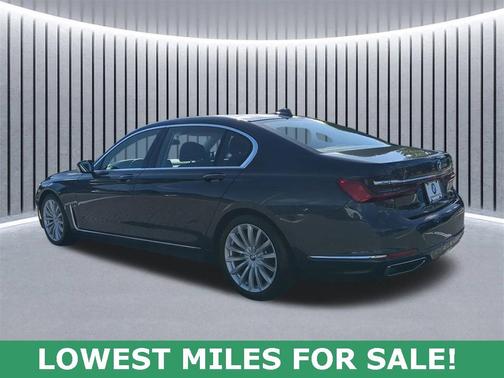 2020 BMW 740 i
