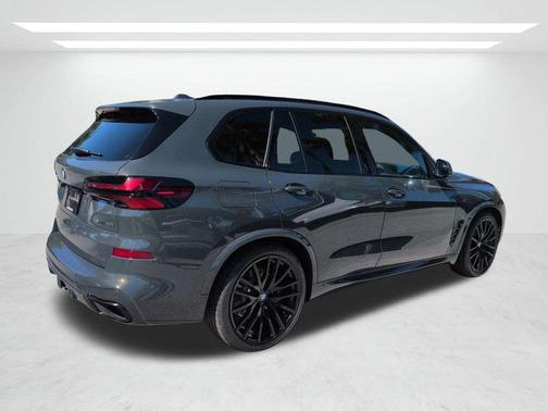 Gray Metallic 2026 BMW X5 xDrive40i