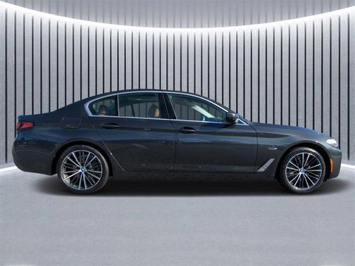 2022 BMW 530e 530e xDrive