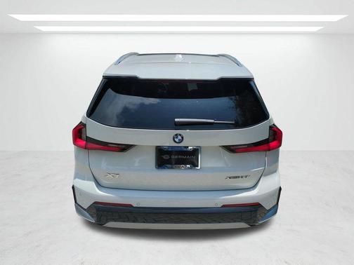 Alpine White 2026 BMW X1 xDrive28i