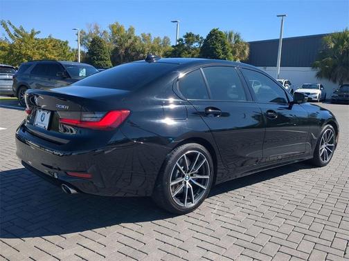 2019 BMW 330 i