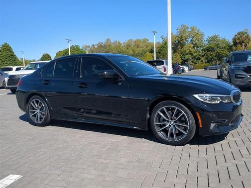 2019 BMW 330 i