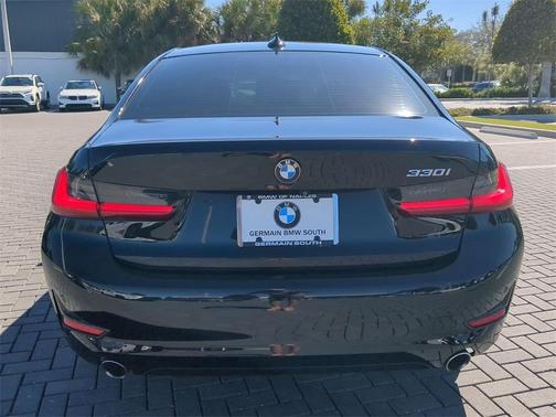 2019 BMW 330 i