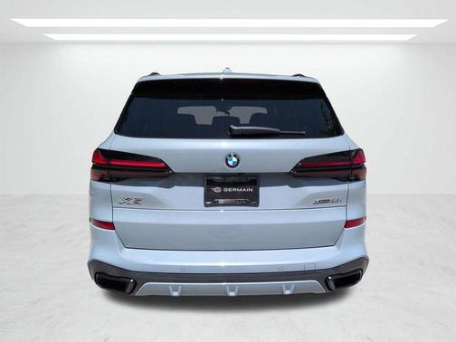 Gray Metallic 2026 BMW X5 xDrive40i