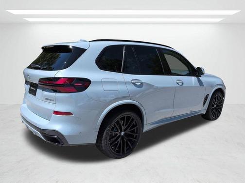 Gray Metallic 2026 BMW X5 xDrive40i