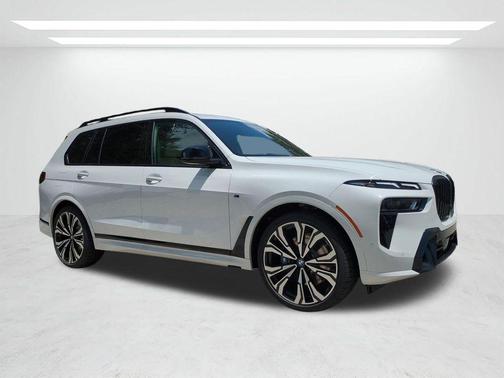 Alpine White 2027 BMW X7 M60i