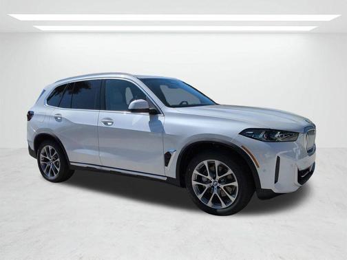 Mineral White Metallic 2026 BMW X5 sDrive40i