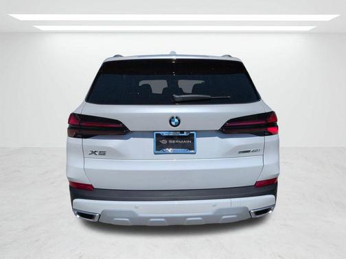 Mineral White Metallic 2026 BMW X5 sDrive40i