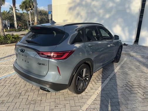 2023 INFINITI QX50 SPORT
