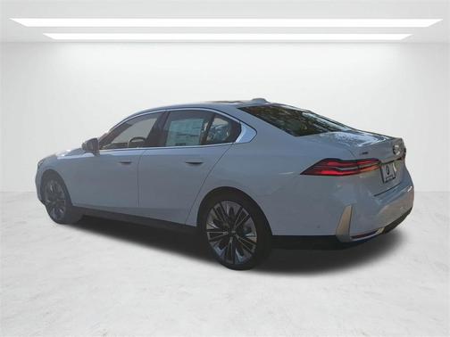 2026 BMW 530 i xDrive