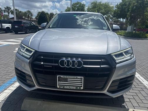 Florett Silver Metallic 2019 Audi Q5 2.0T Premium Plus