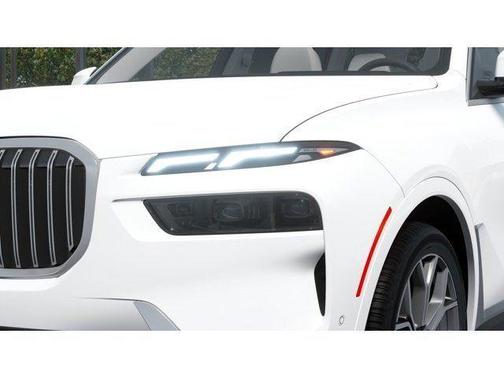 Alpine White 2027 BMW X7 xDrive40i