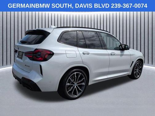 Mineral White Metallic 2024 BMW X3 M40i