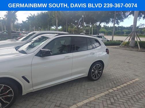 Mineral White Metallic 2024 BMW X3 M40i