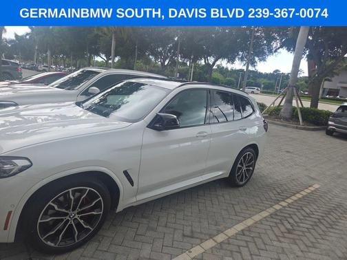 Mineral White Metallic 2024 BMW X3 M40i